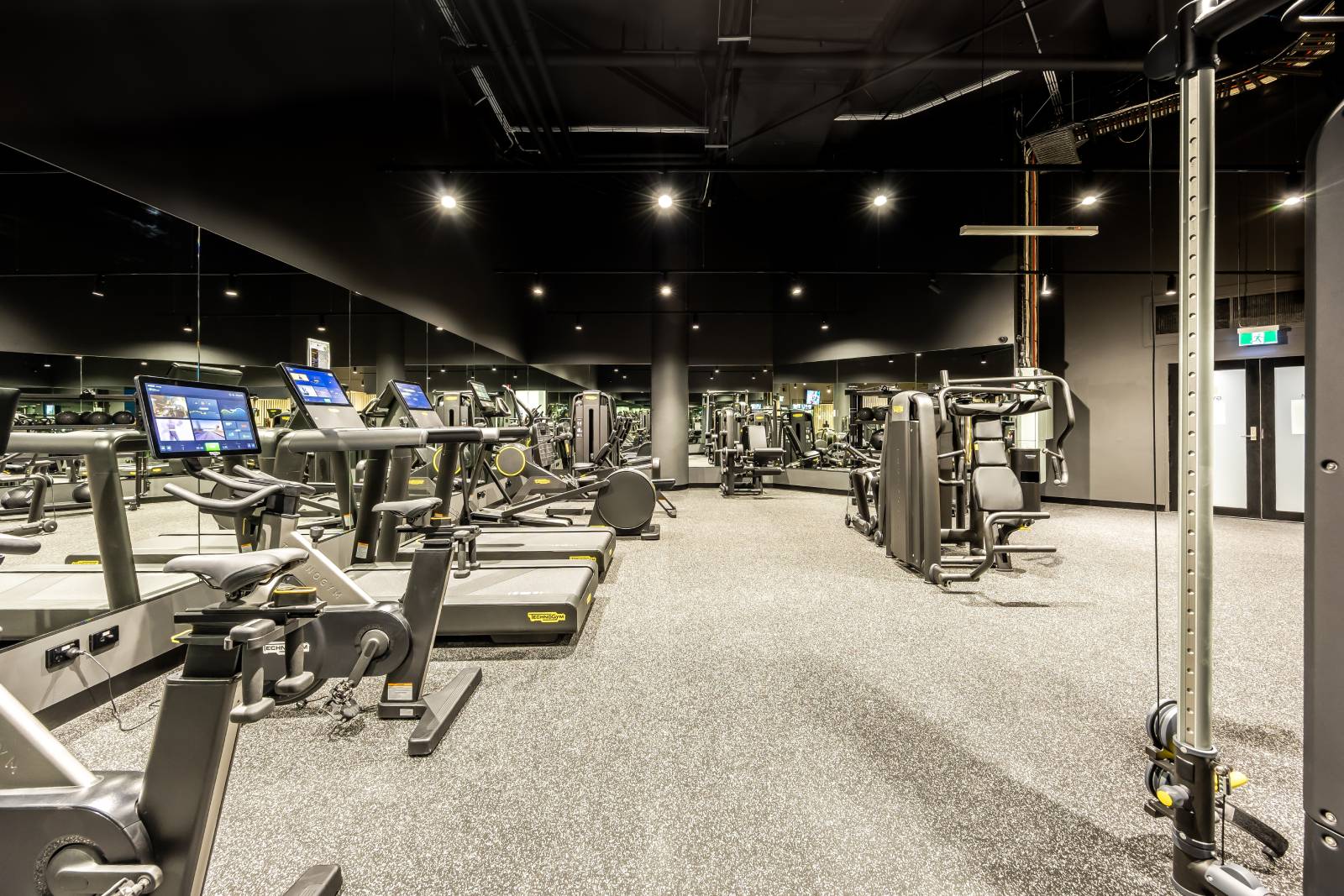 Metric - 45 Pirie-15 (1)